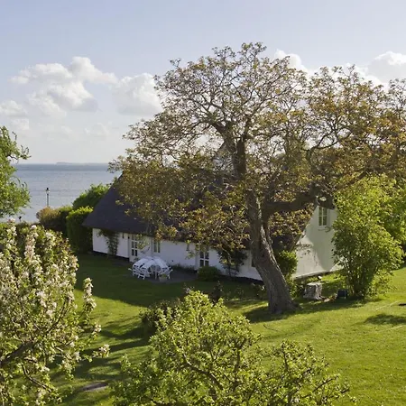 Gutshof Ostseeblick Ferienwohnung 02 Neuendorf (Rugen)