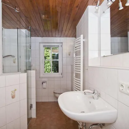 Strandnahe Idylle Am Meer, Private Badestelle Mit Strandkorb - Gutshof Ostseeblick Nr 02 * Neuendorf (Rugen)