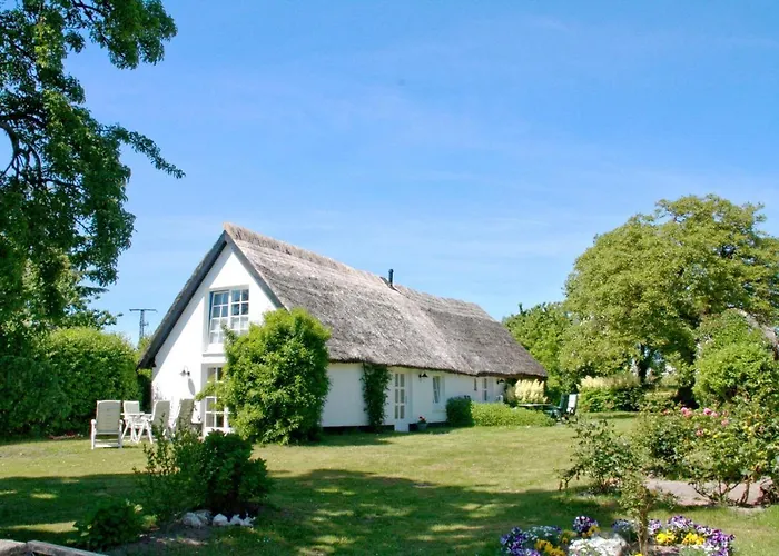 Daire Gutshof Ostseeblick Ferienwohnung 02 *